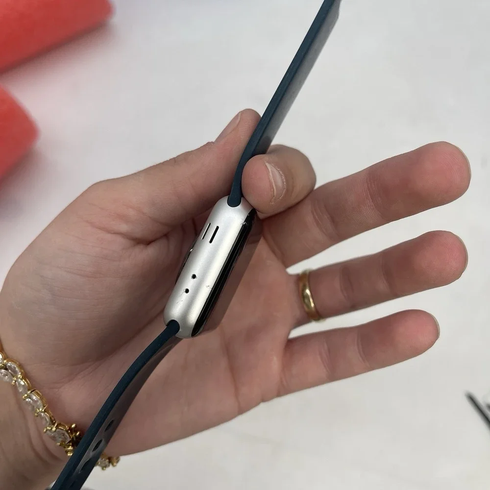 Apple Watch Series 3 38mm AS IS For Parts Locked Parts & Repair Black
